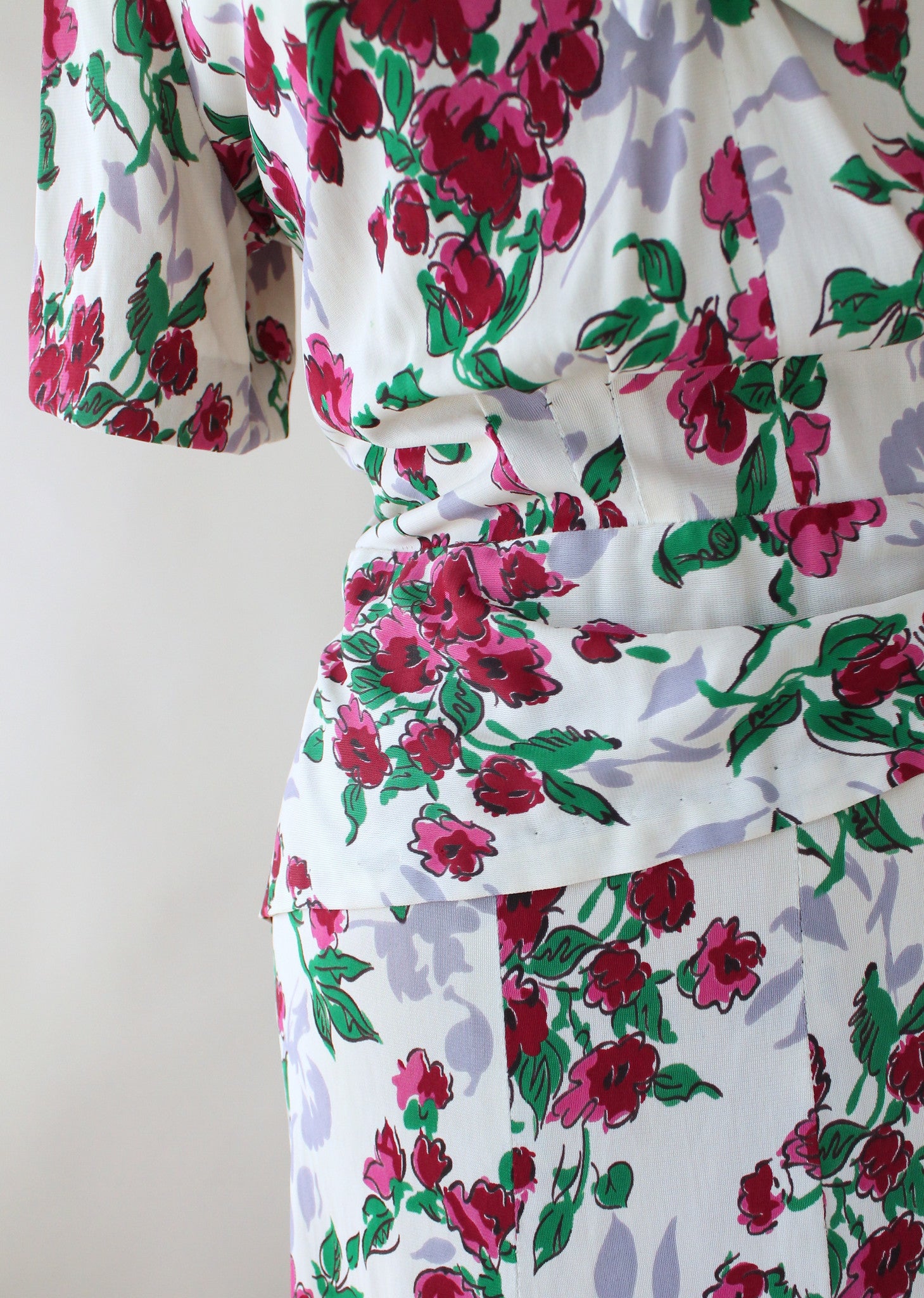 Vintage 1940s Magenta Flowers Rayon Jersey Dress