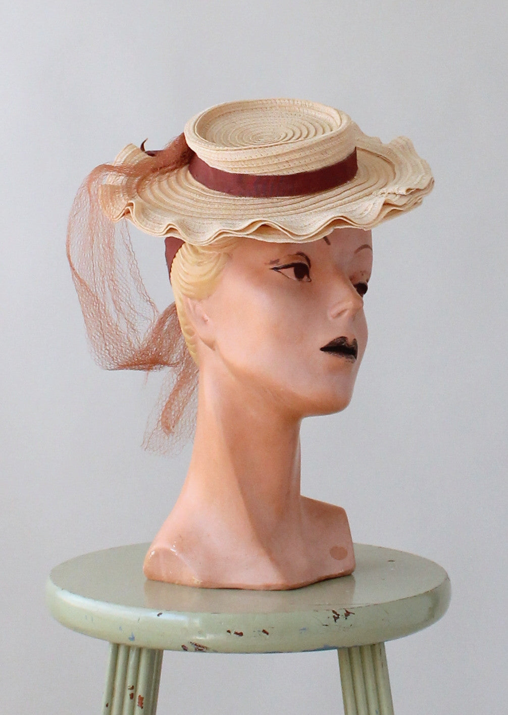 Vintage 1940s Straw Ruffled Boater Tilt Hat