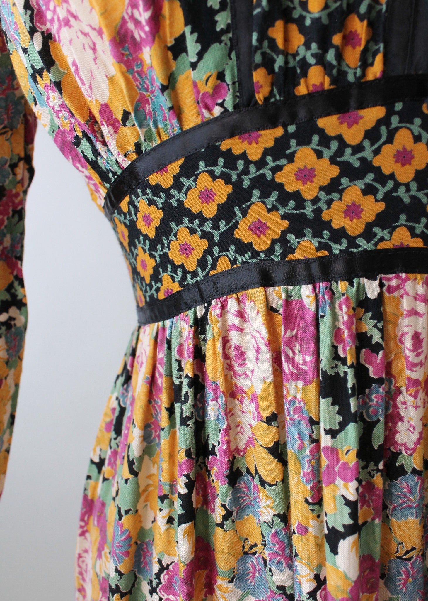 Vintage 1970s Mixed Florals Peasant Dress