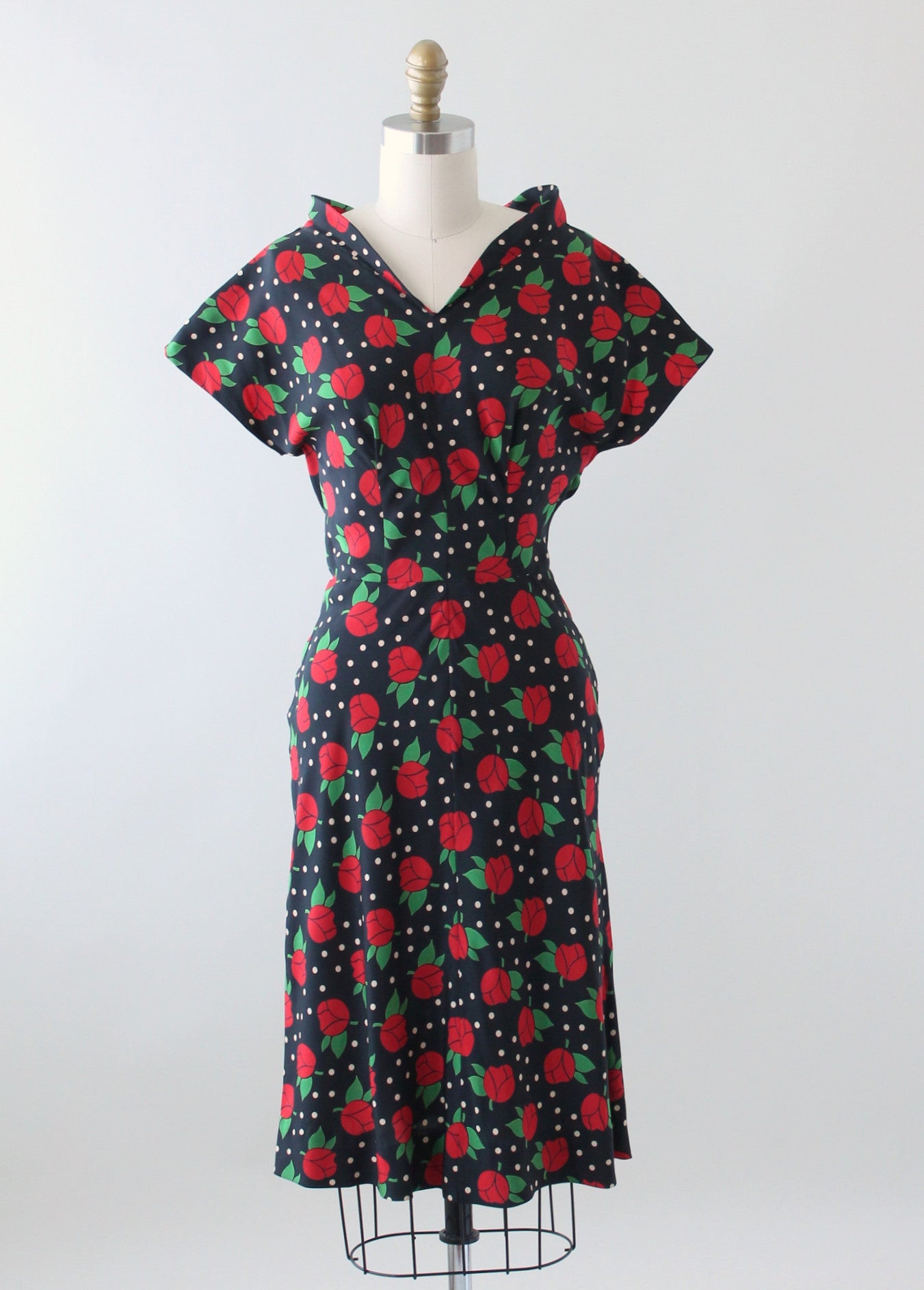 Vintage 1940s Red Roses Print Black Silk Dress