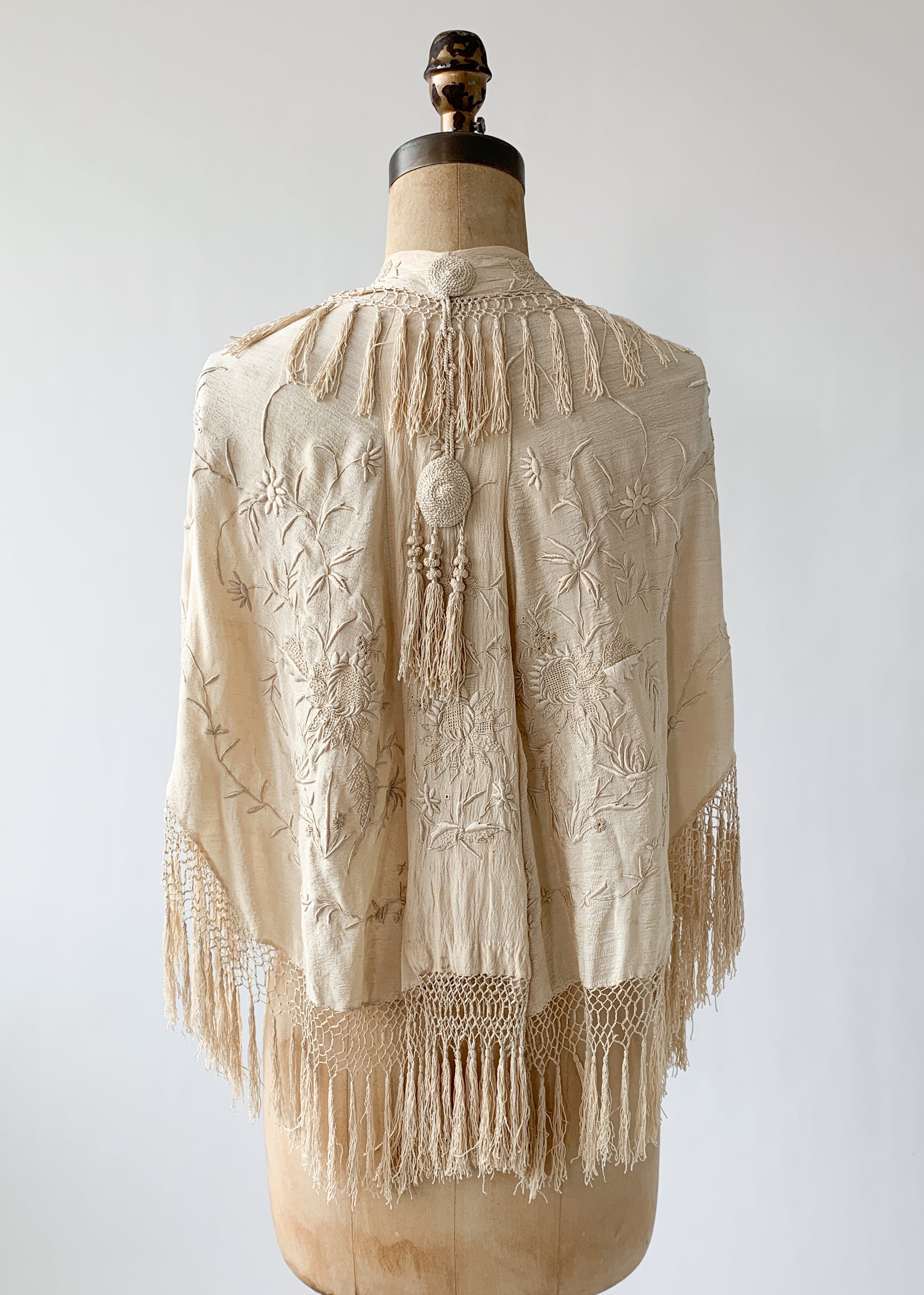 Caplet Cloth Vintage 1920s Embroidered Silk Caplet with Fringe - Raleigh Vintage