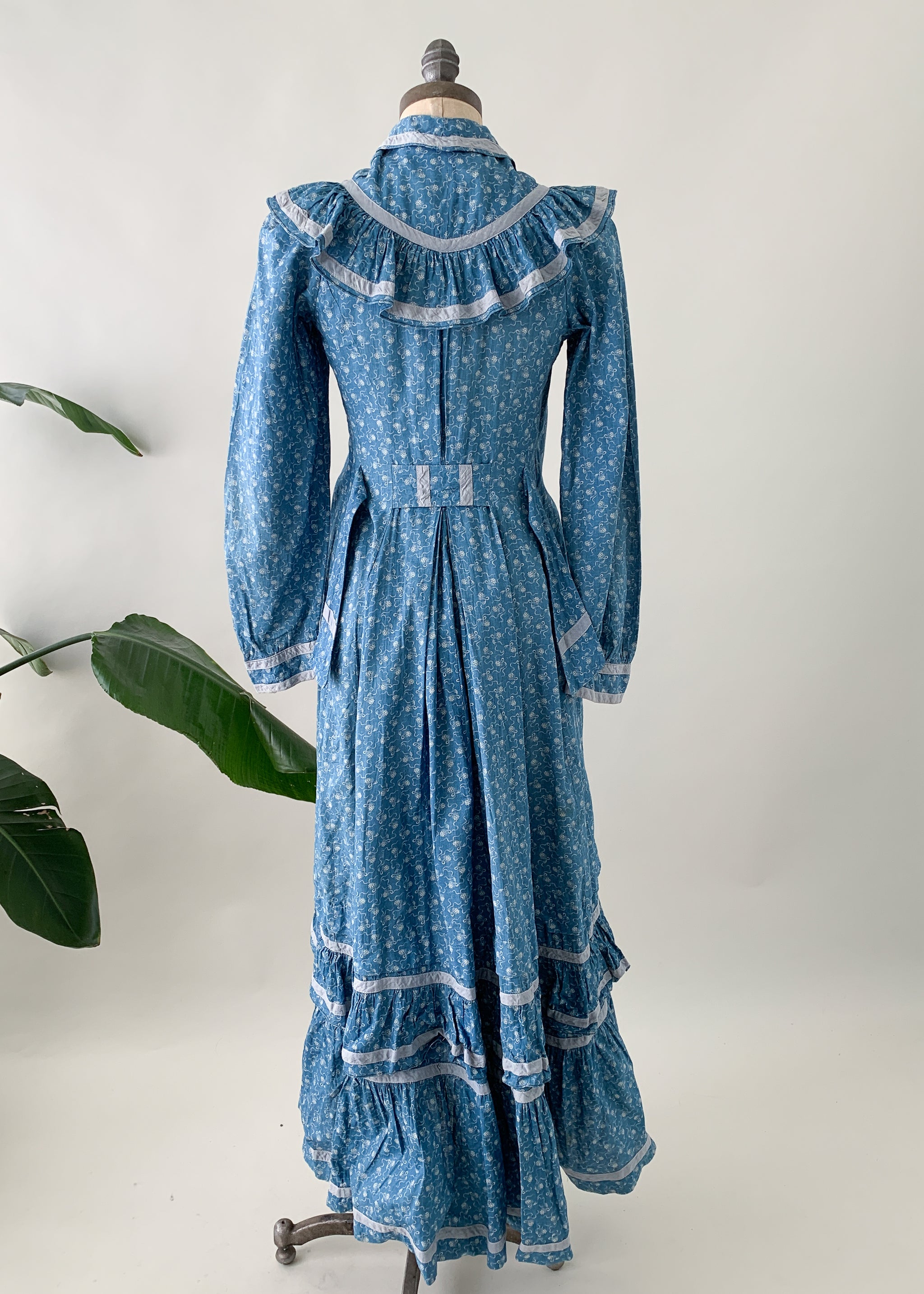 Antique Victorian Calico Indigo Ruffle Dress Antique Victorian Calico Indigo Ruffle Dress