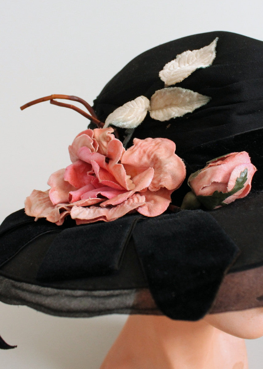 Vintage Early 1920s Black Wide Brim Cloche Hat with Pink Flowers