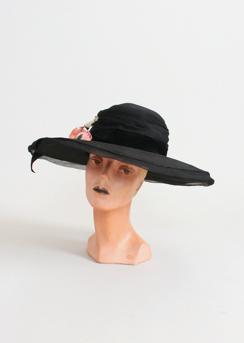 Vintage Early 1920s Black Wide Brim Cloche Hat with Pink Flowers