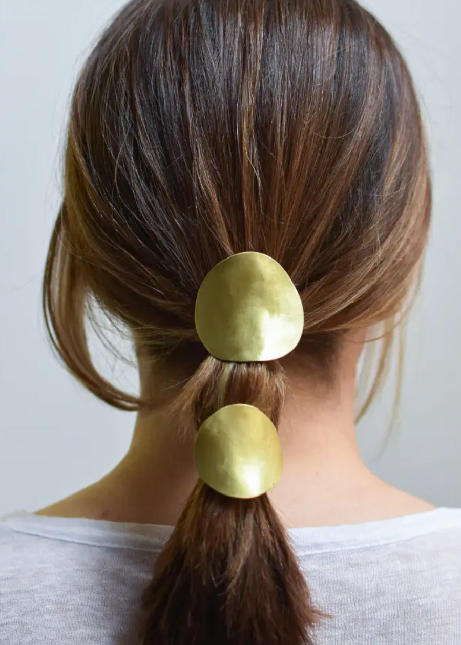 Sculpted Oval Brass Ponytail Holder