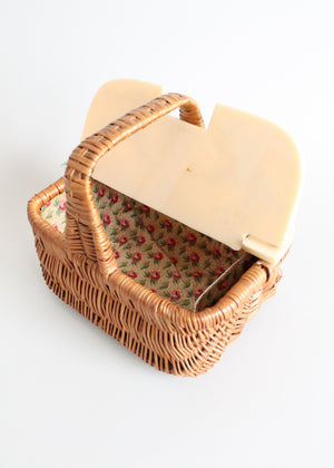 Vintage 1940s wicker basket purse