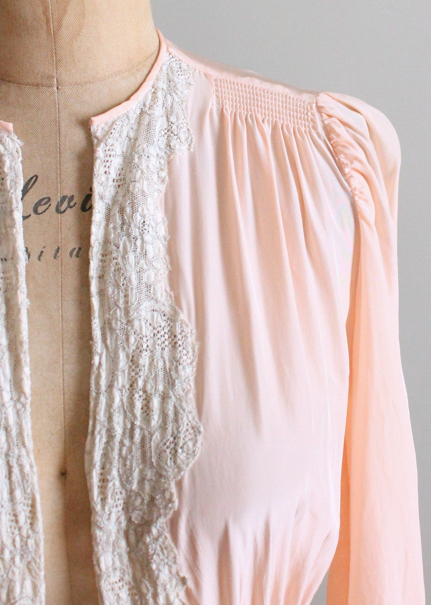 Vintage 1940s Peach Rayon and Lace Lounging Robe