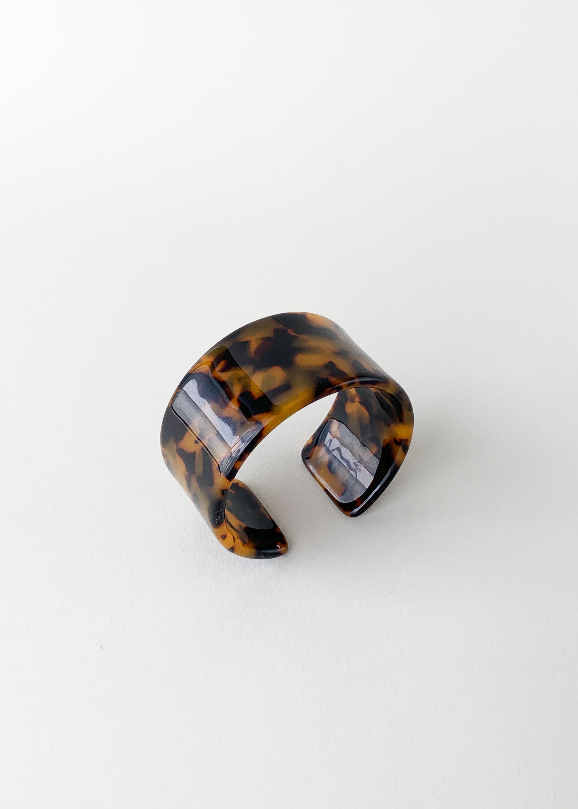 Machete Wide Cuff in Classic Tortoise