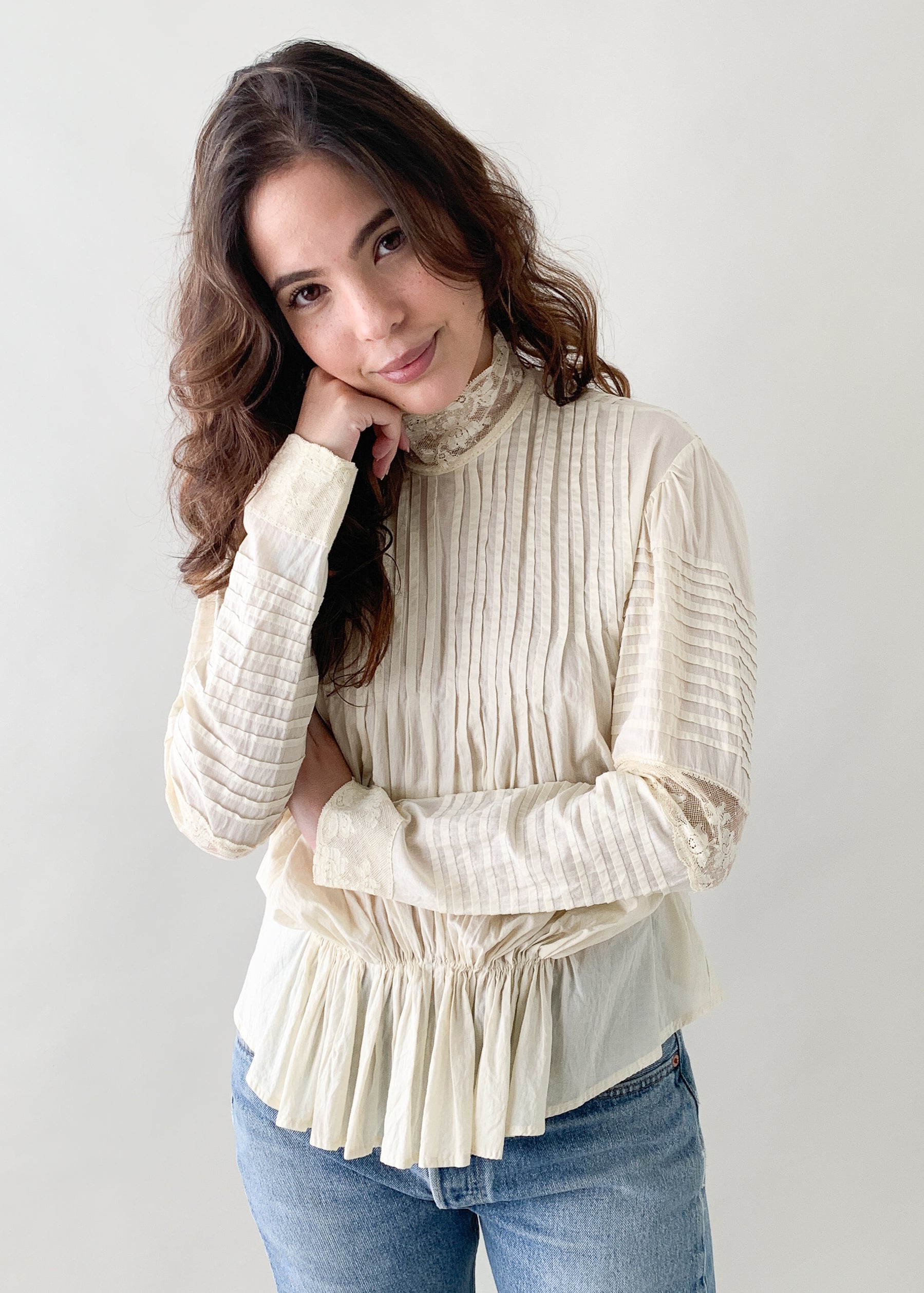 Antique 1890s Cotton and Lace Blouse