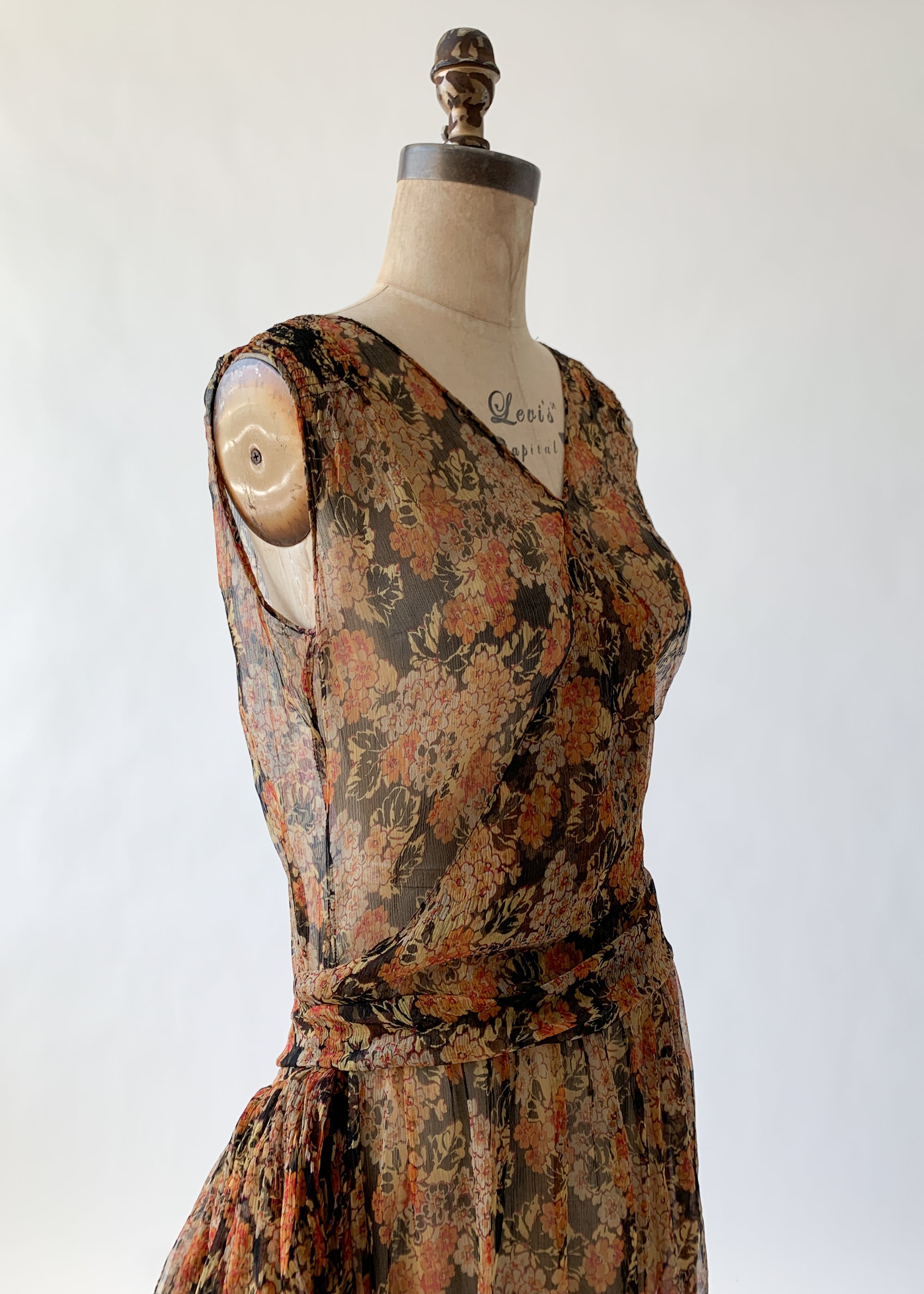 Vintage 1920s Floral Silk Chiffon Dress Vintage 1920s Floral Silk Chiffon Dress