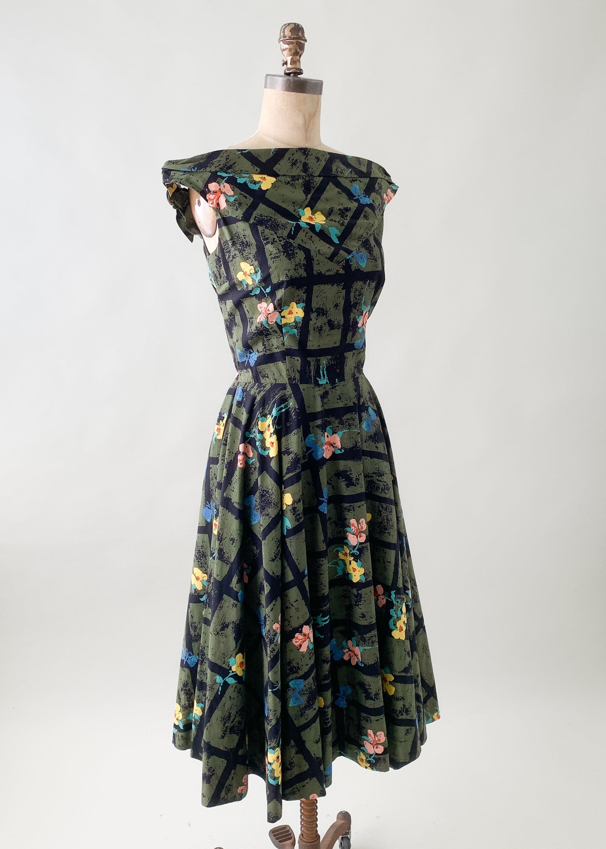 Vintage 1950s Floral Cotton Summer Dress - Raleigh Vintage Vintage 1950s Floral Cotton Summer Dress - Raleigh Vintage