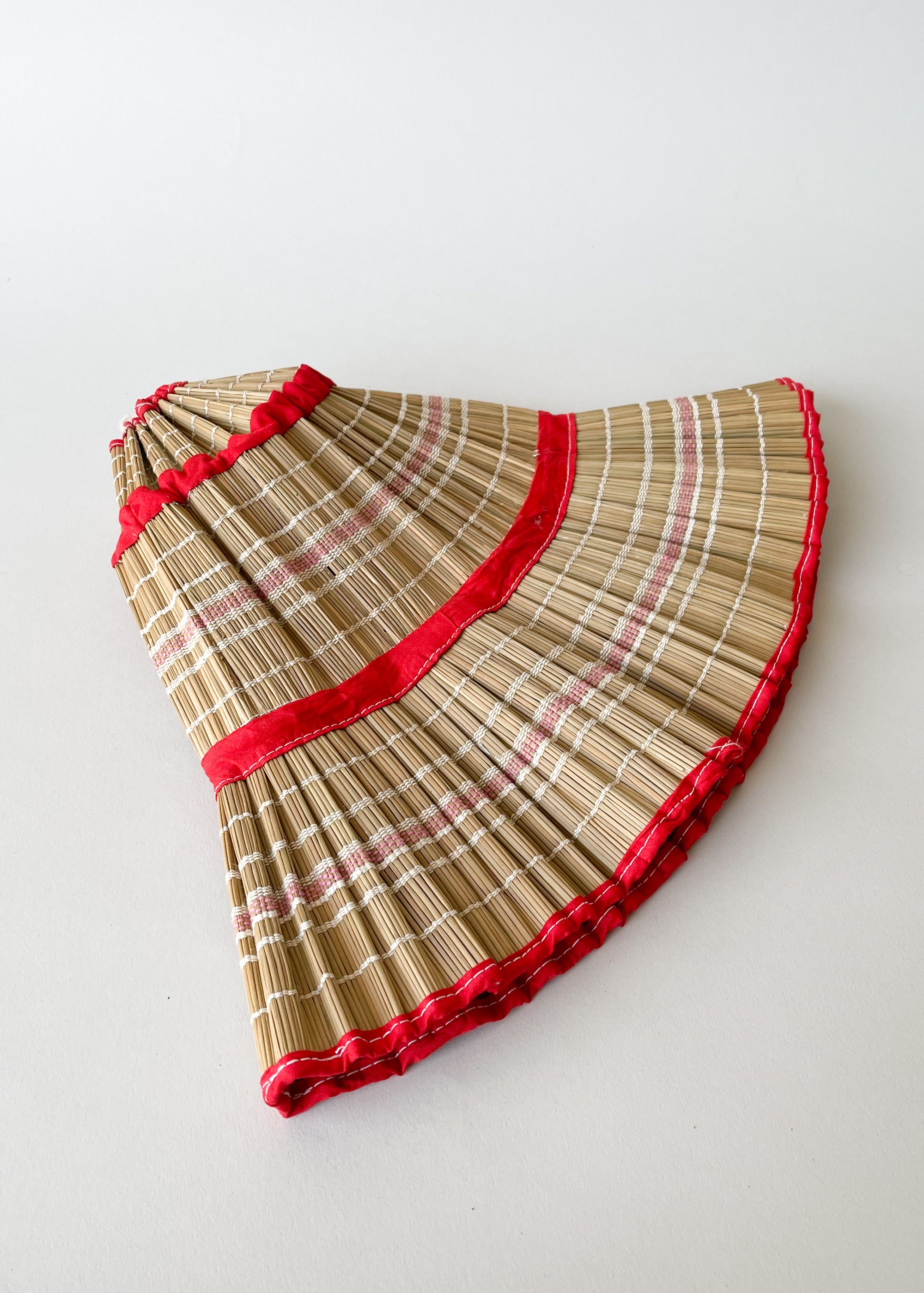 Vintage 1960s Folding Straw Reed Bucket Hat