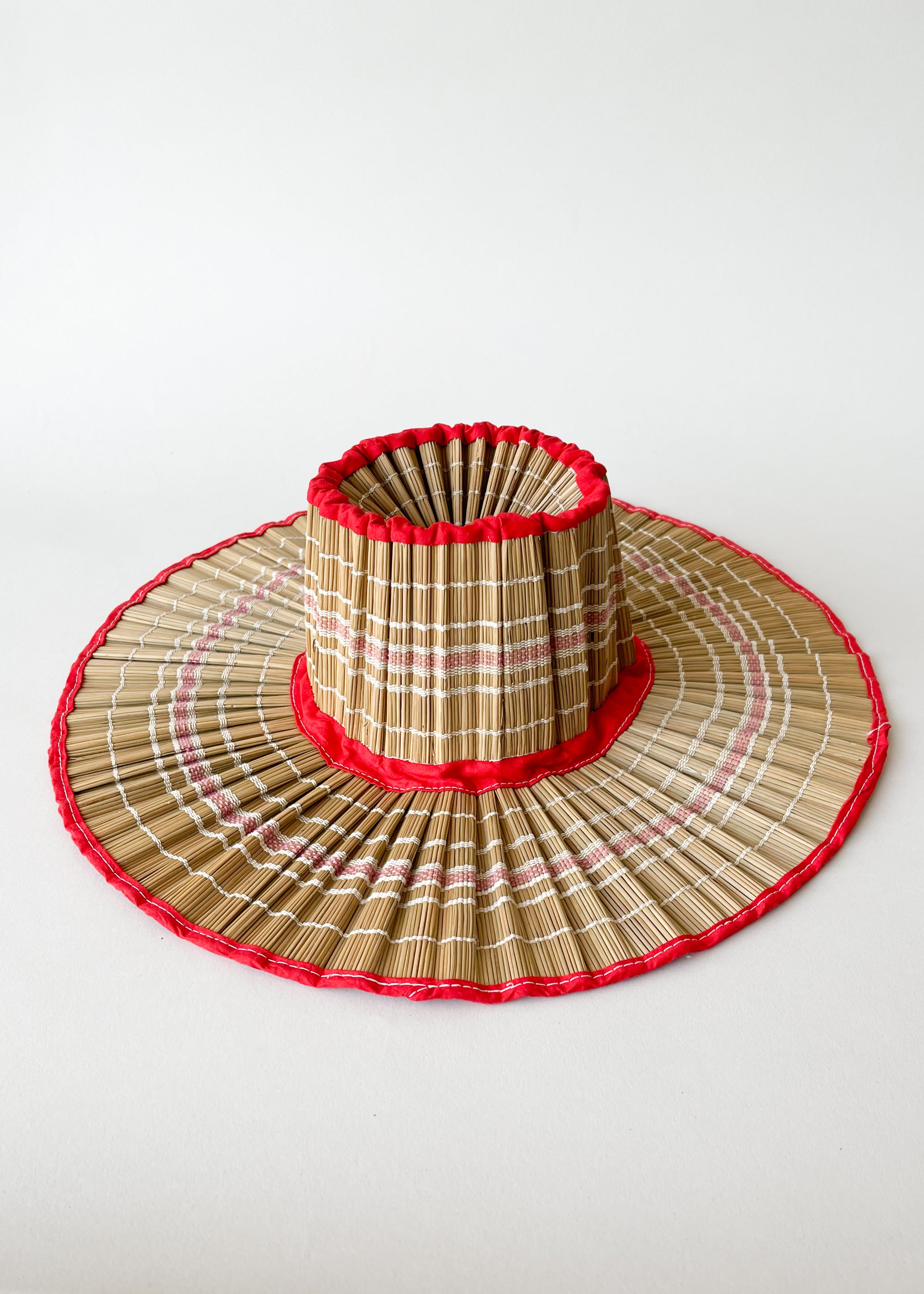 Vintage 1960s Folding Straw Reed Bucket Hat