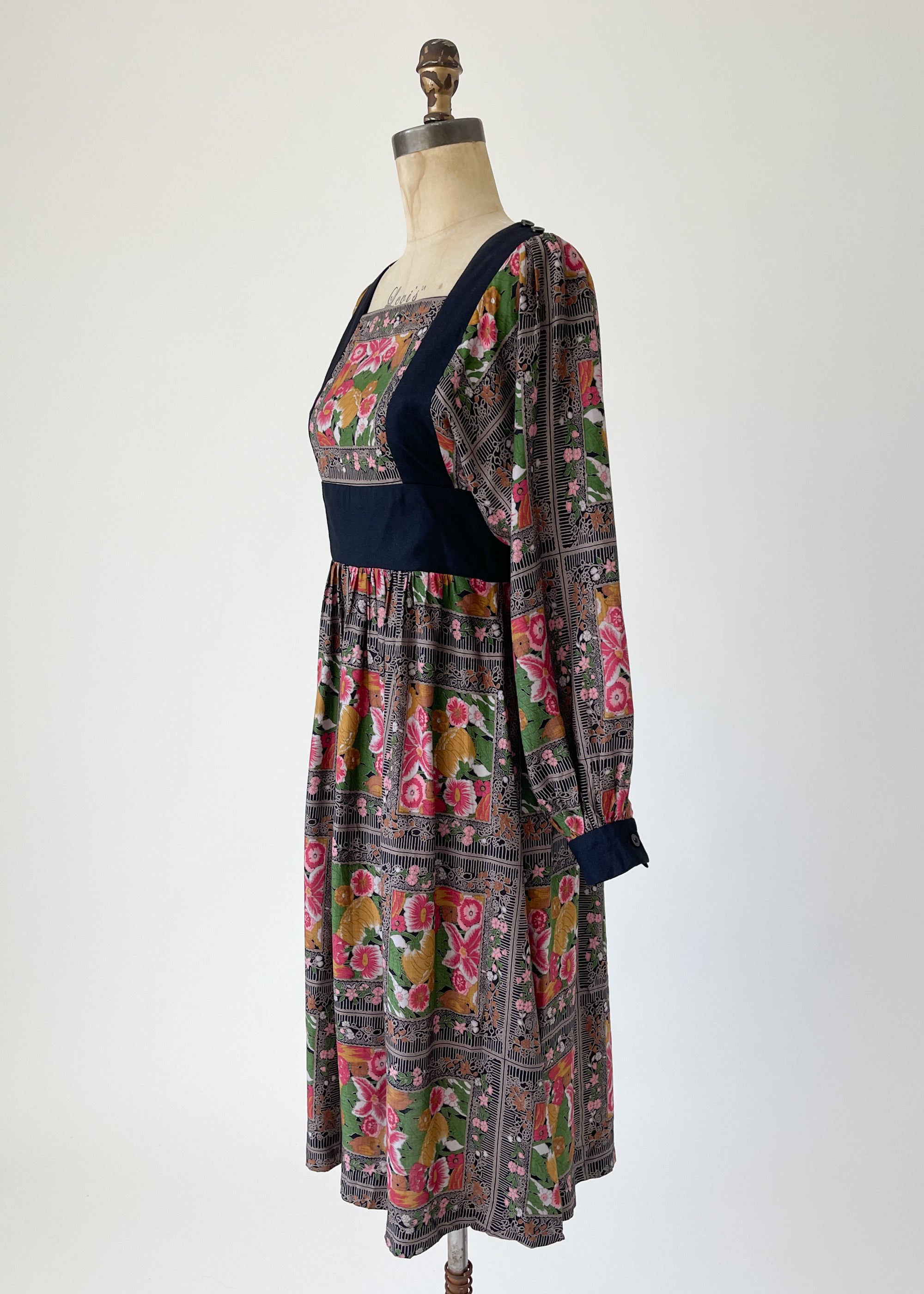 Vintage 1970s Wallis Floral Dress