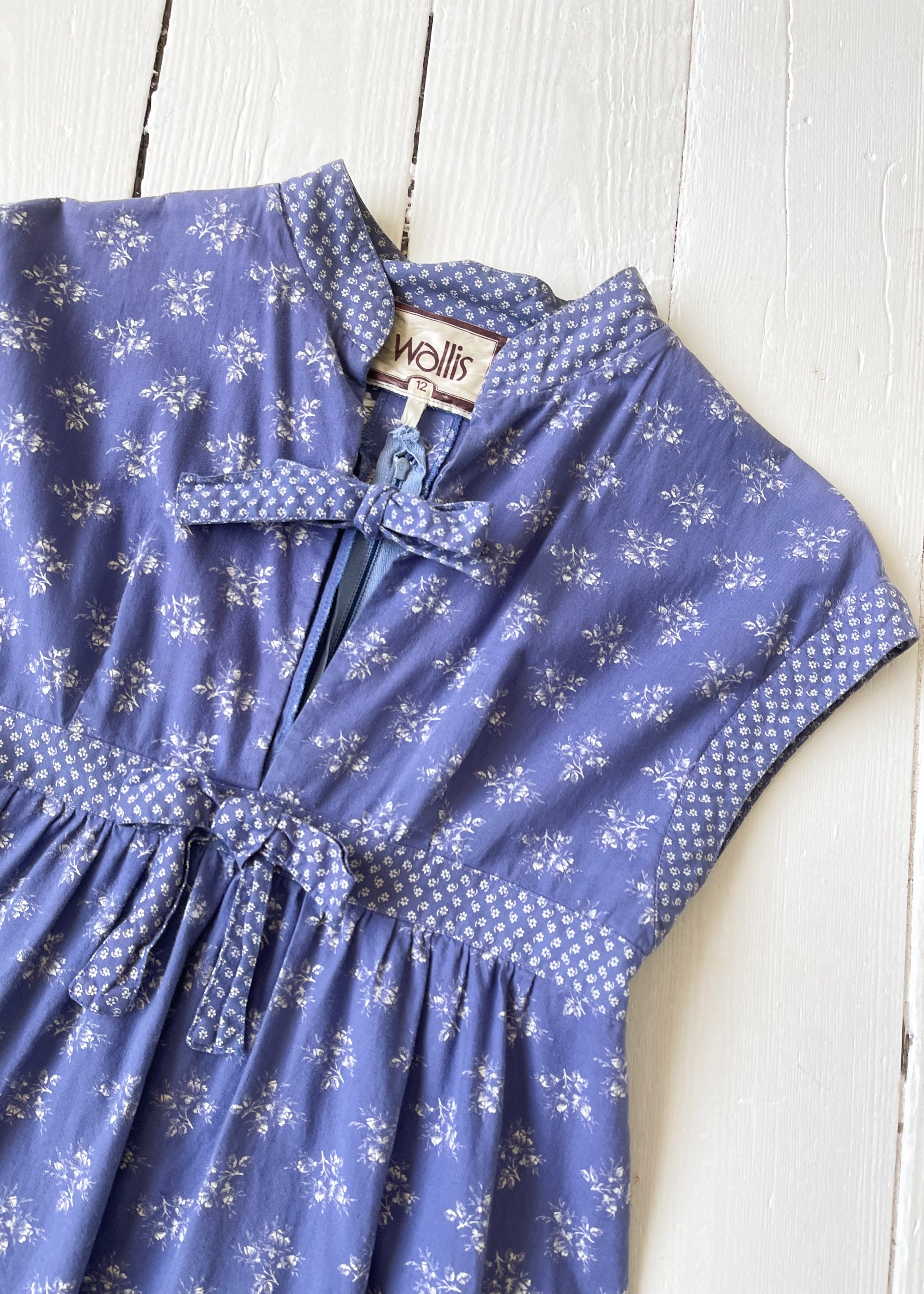 Vintage 1970s Wallis Periwinkle Floral Dress