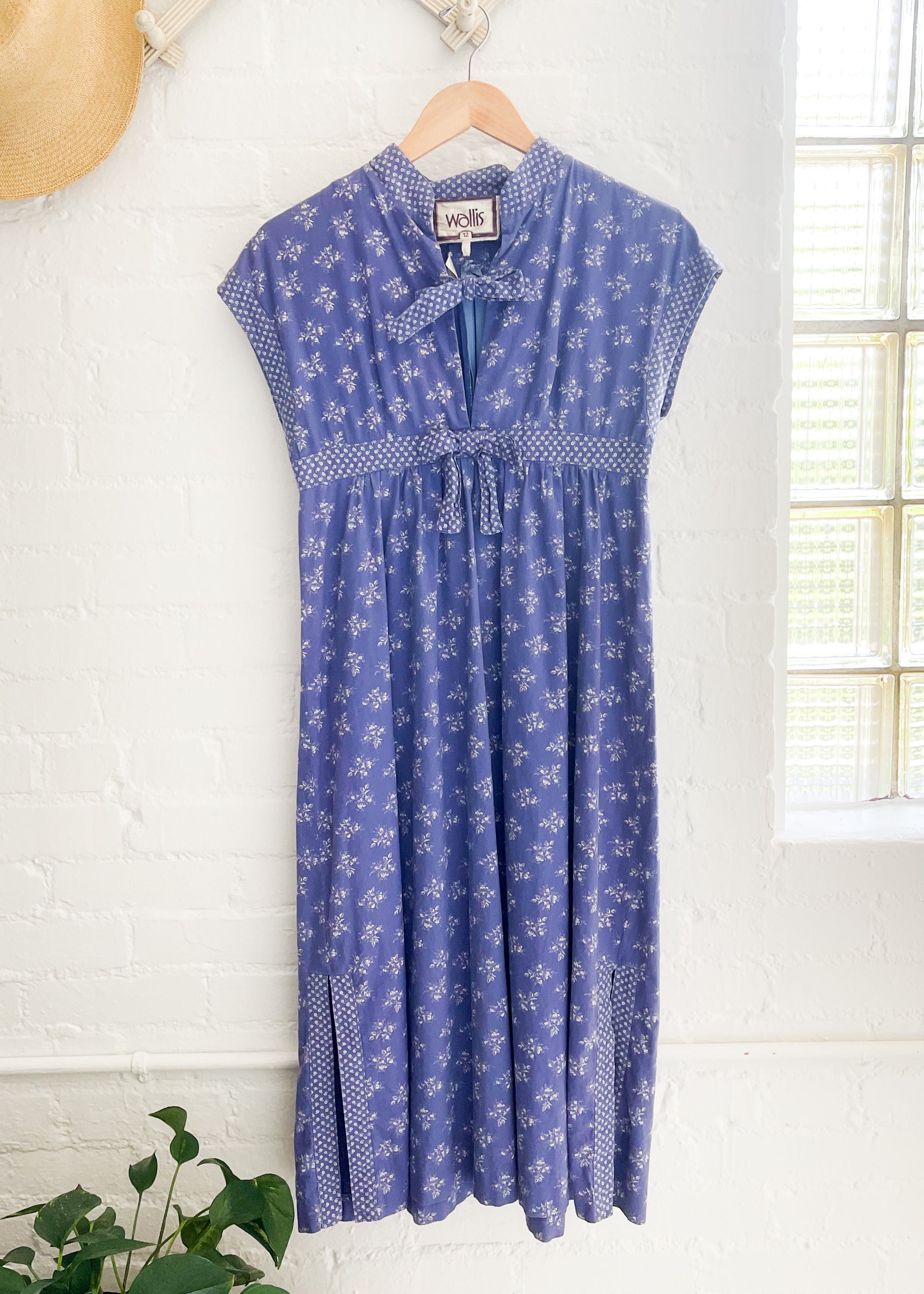Vintage 1970s Wallis Periwinkle Floral Dress