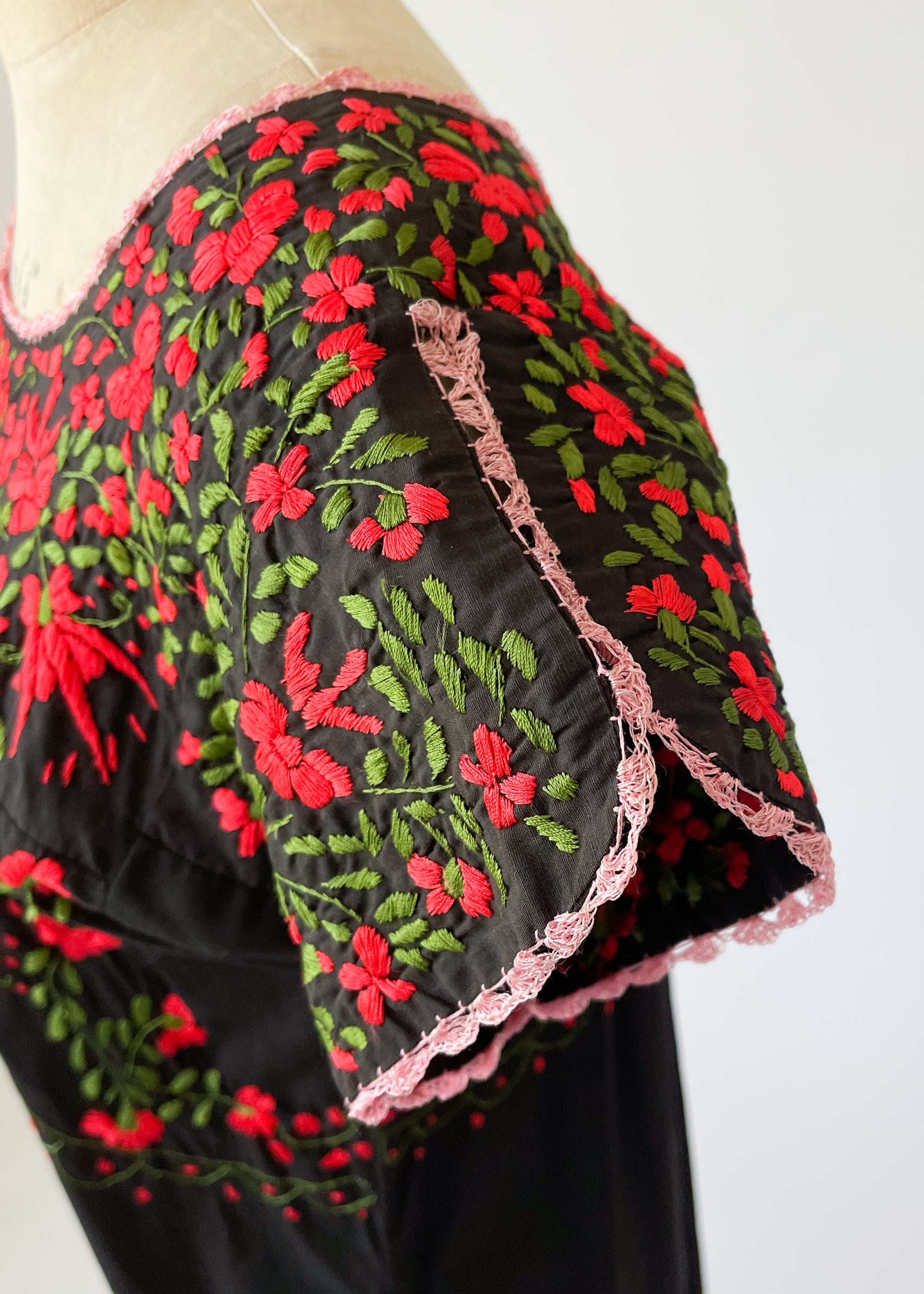 Vintage 1970s Mexican Embroidered Cotton Dress