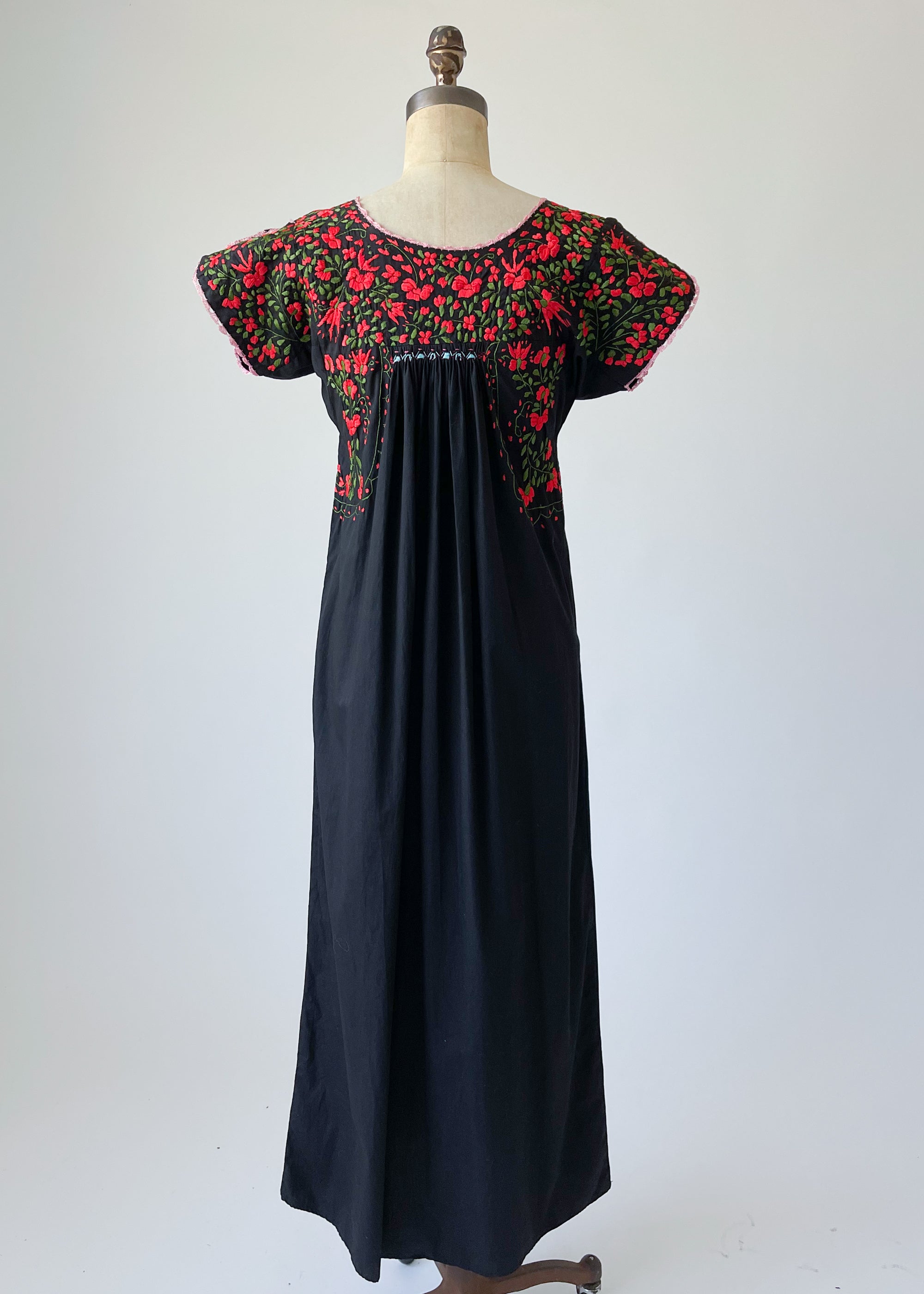 Vintage 1970s Mexican Embroidered Cotton Dress