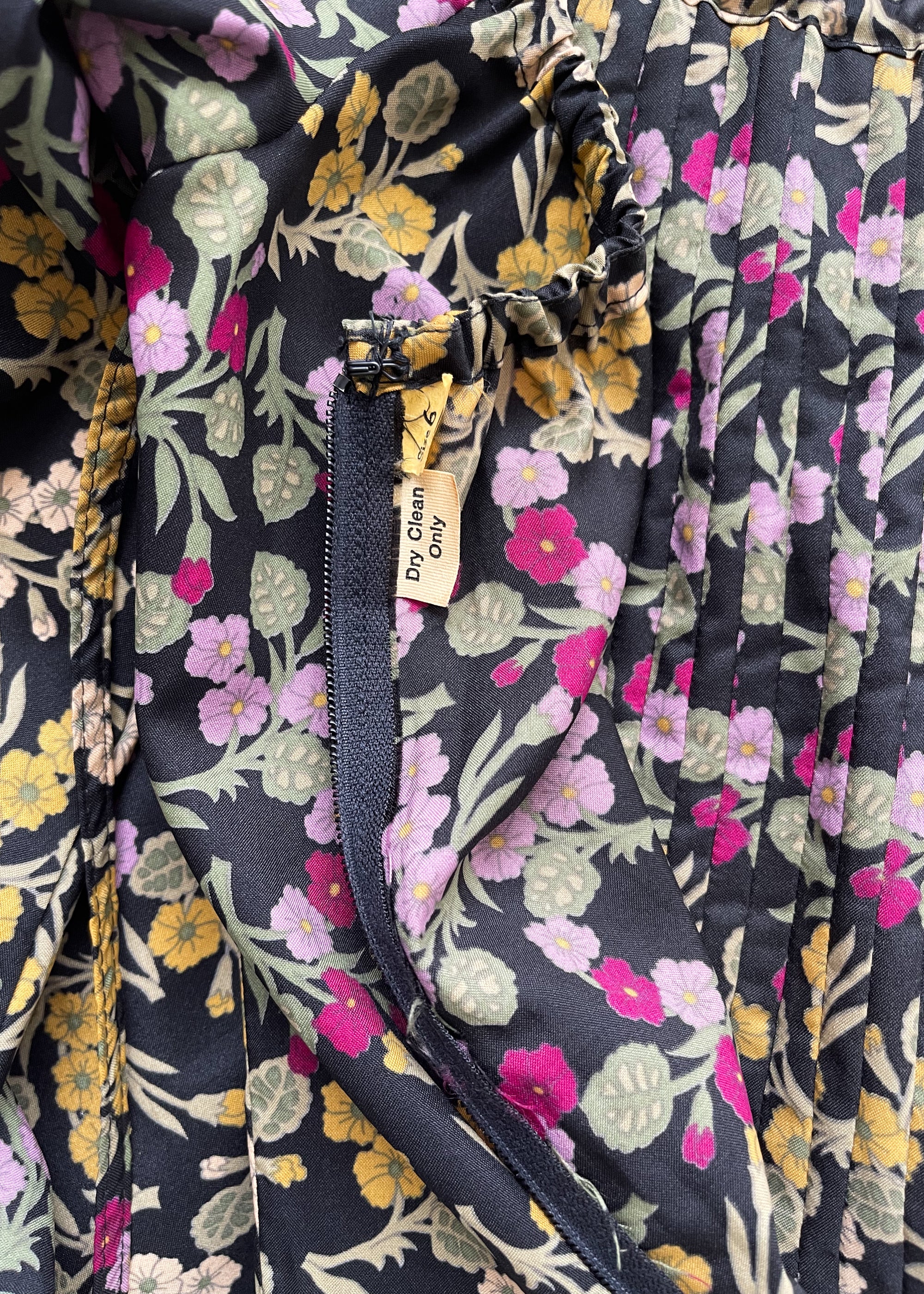 Vintage 1970s Floral Pleated Dress