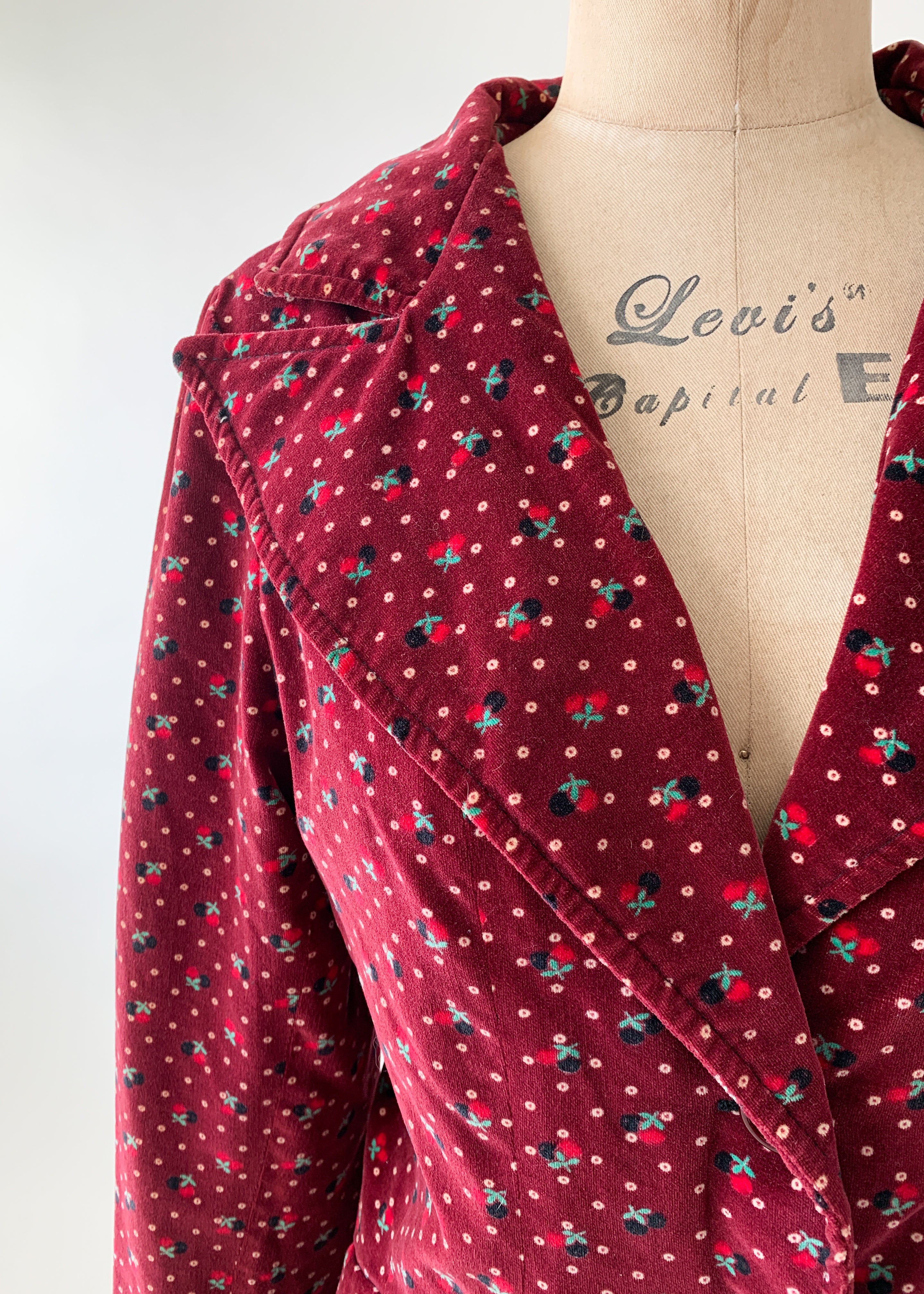Vintage 1970s Floral Velvet Jacket