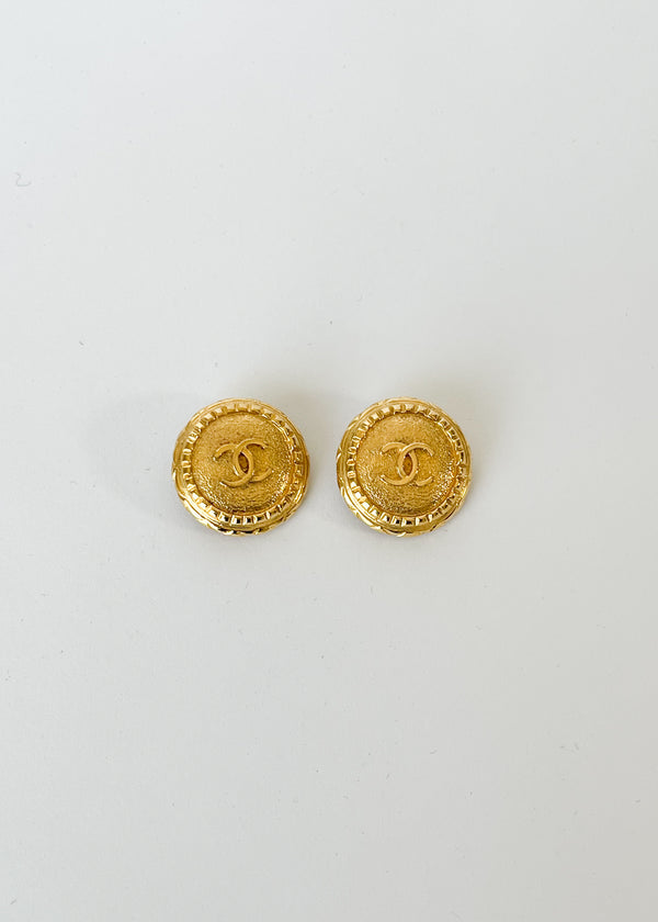 Chanel Button Earrings Gold Clip-On 29/2889 – AMORE Vintage Tokyo