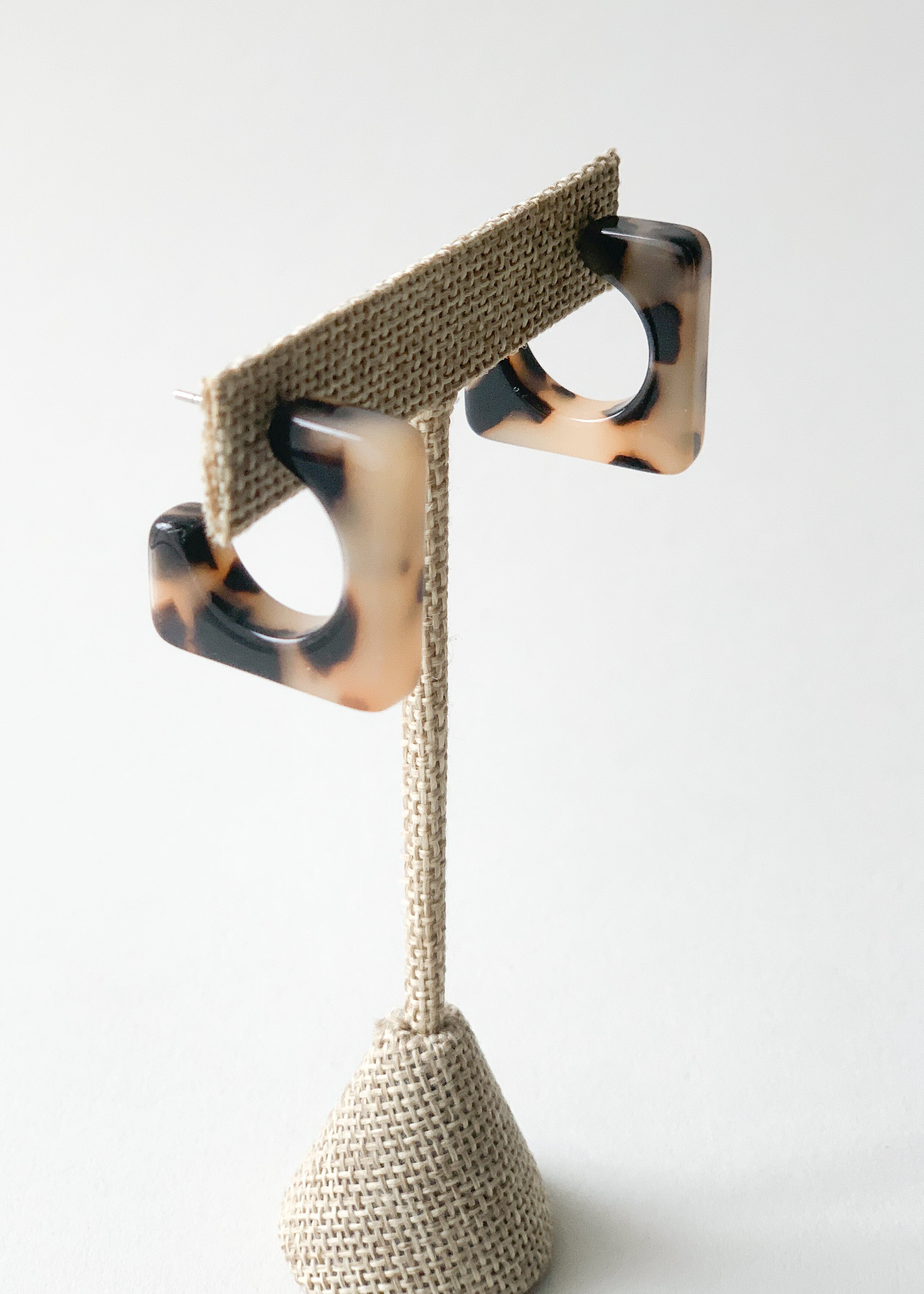 Machete Atlas Hoops in Blonde Tortoise