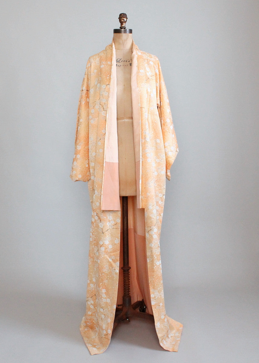 Vintage 1950s Peach Blossoms Silk Kimono Robe