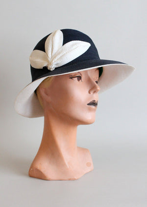 Vintage 1960s Navy and White MOD Cloche Hat